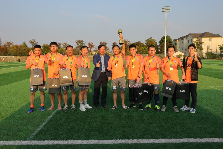 1670312353506037P7cp.jpg AWP_1680.jpg