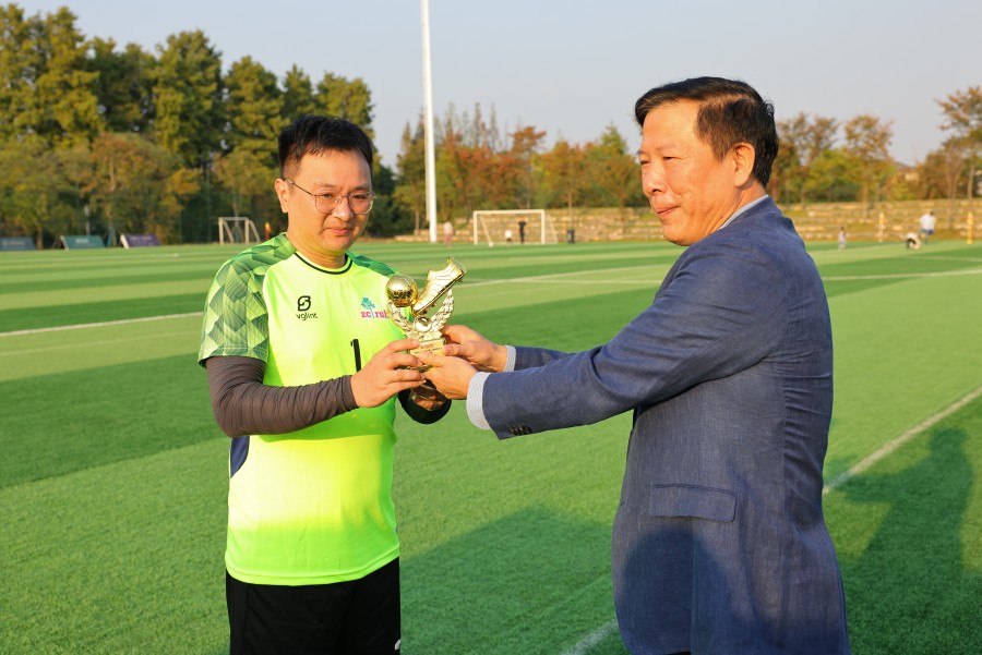 1670312531133463EM1l.jpg AWP_1687.jpg