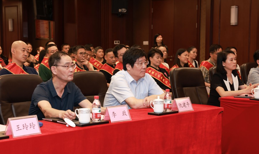 1670376770362068lrD6.jpg AWP_5925.jpg