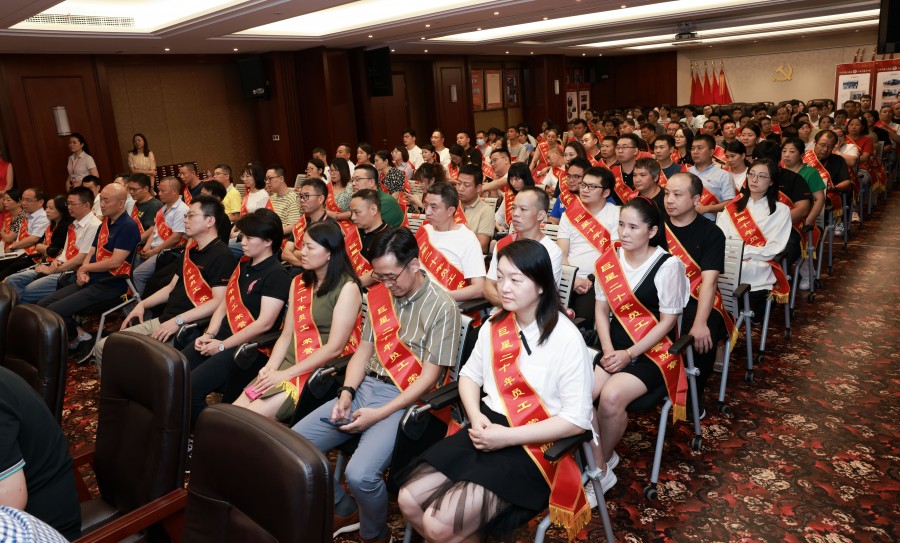 1670376788326365M1sZ.jpg AWP_5950.jpg