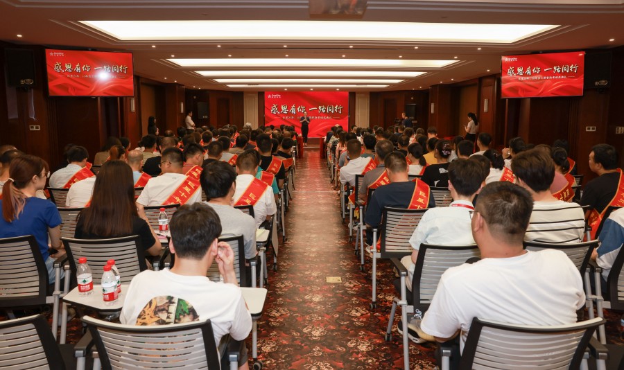 16703773347021418c8u.jpg AWP_6150.jpg