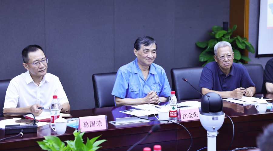 17255043191775081CAE.jpg 722A8437.JPG